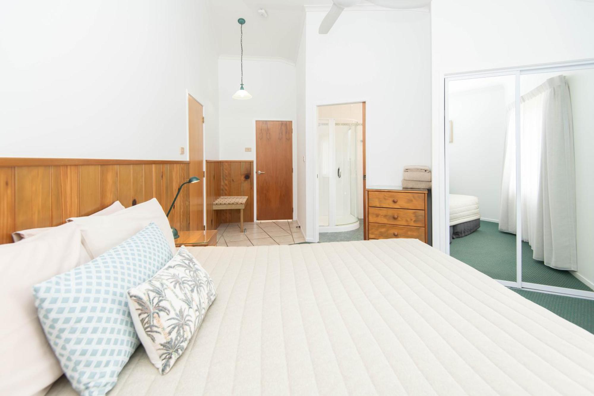 Ocean Breeze Cottages Burnt Pine Eksteriør billede