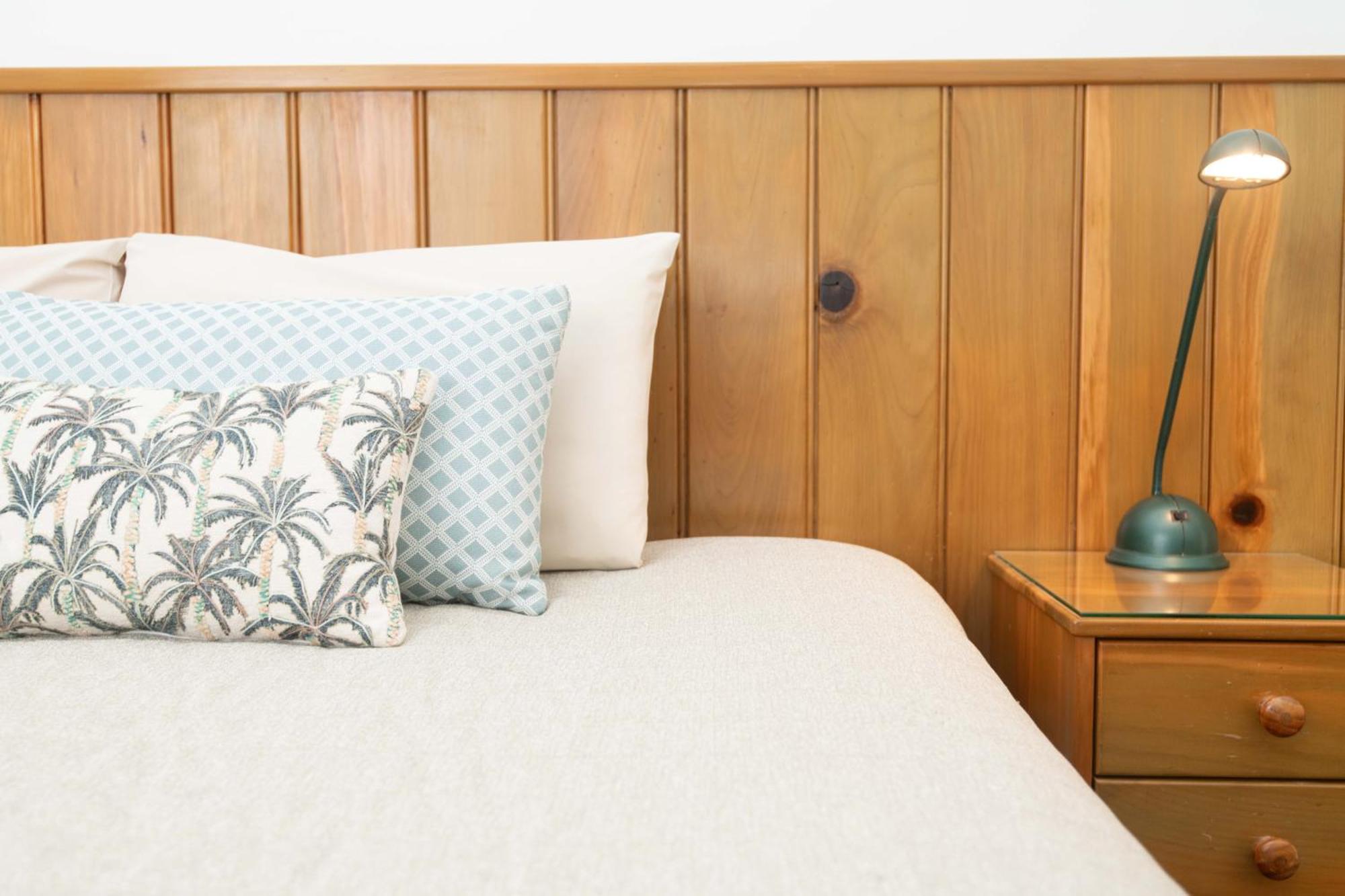 Ocean Breeze Cottages Burnt Pine Eksteriør billede