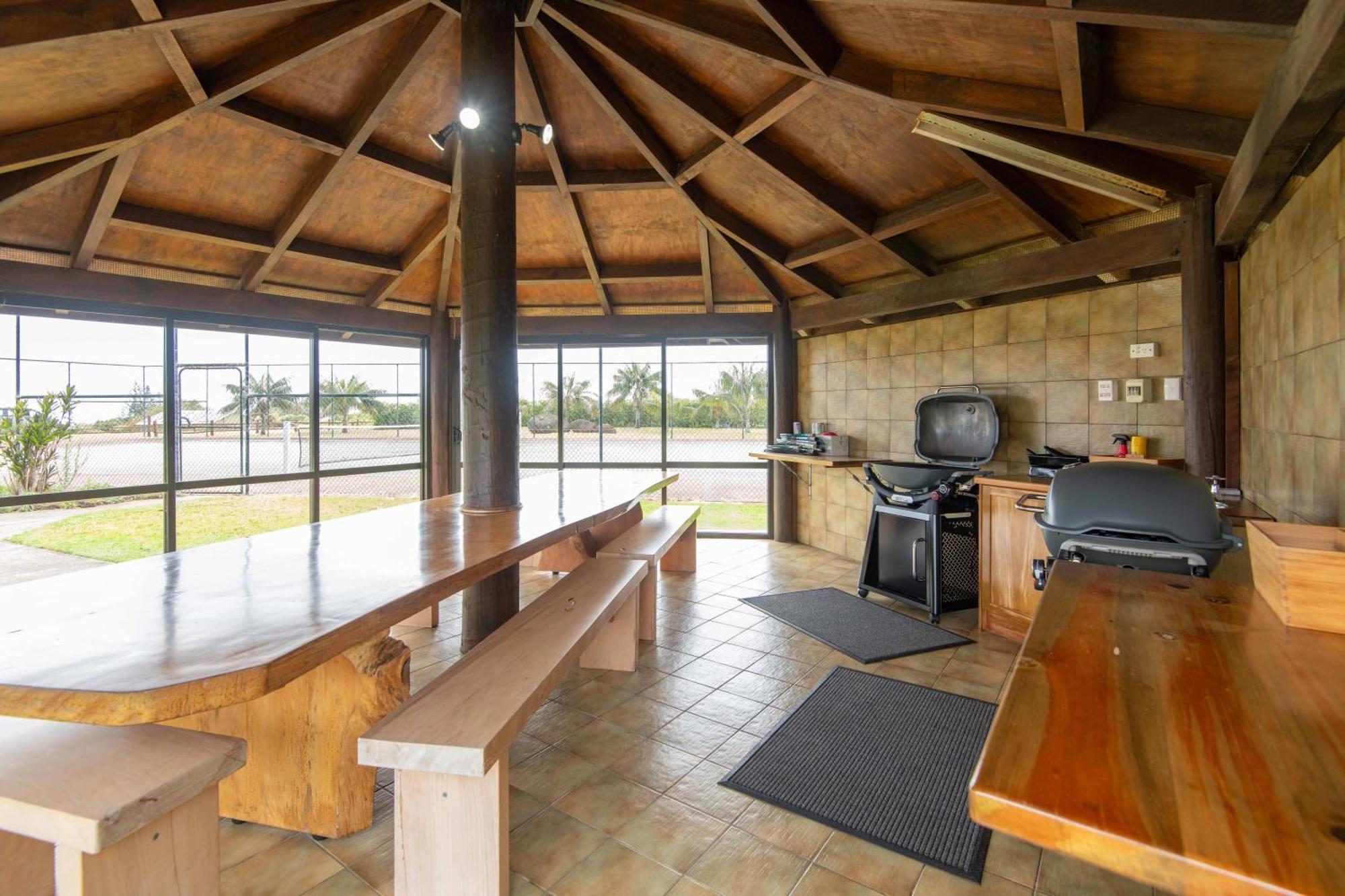 Ocean Breeze Cottages Burnt Pine Eksteriør billede