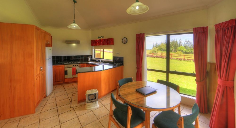 Ocean Breeze Cottages Burnt Pine Eksteriør billede