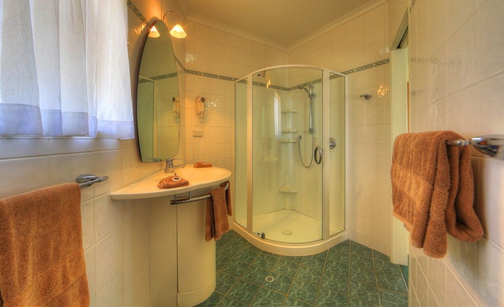 Ocean Breeze Cottages Burnt Pine Eksteriør billede