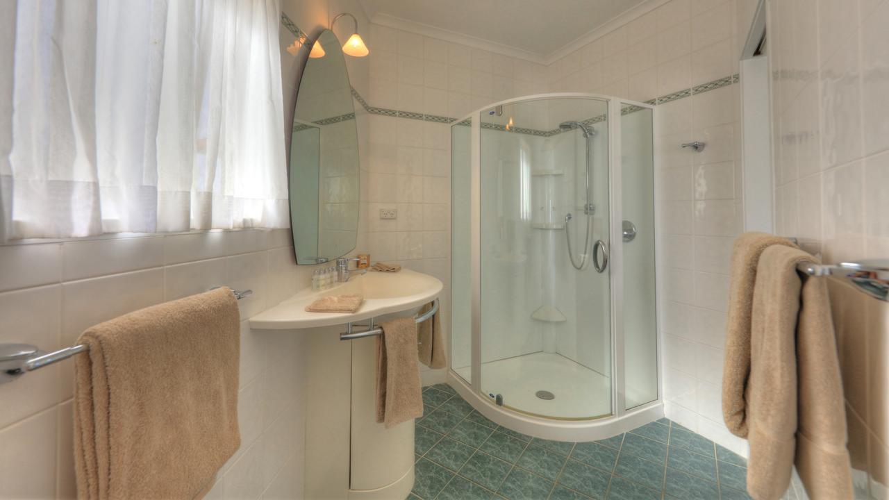Ocean Breeze Cottages Burnt Pine Eksteriør billede